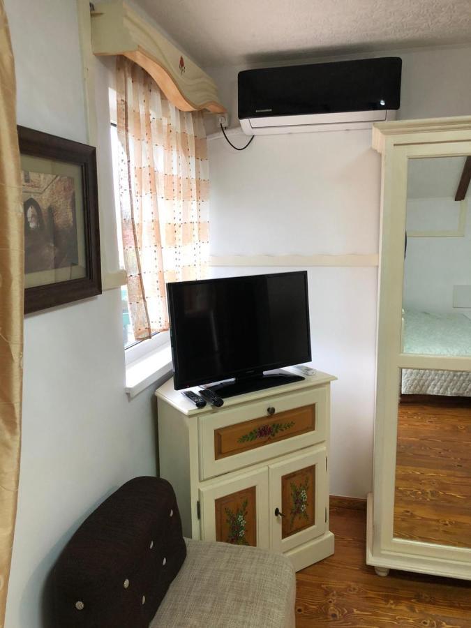 Vila Horia Bradet Săcele Esterno foto