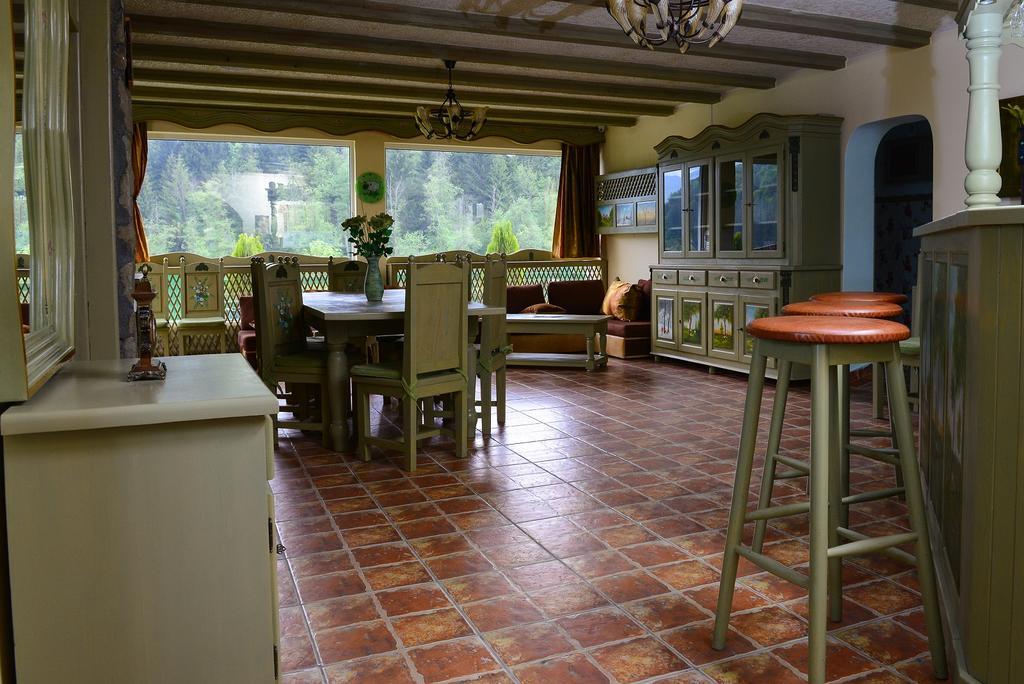 Vila Horia Bradet Săcele Esterno foto