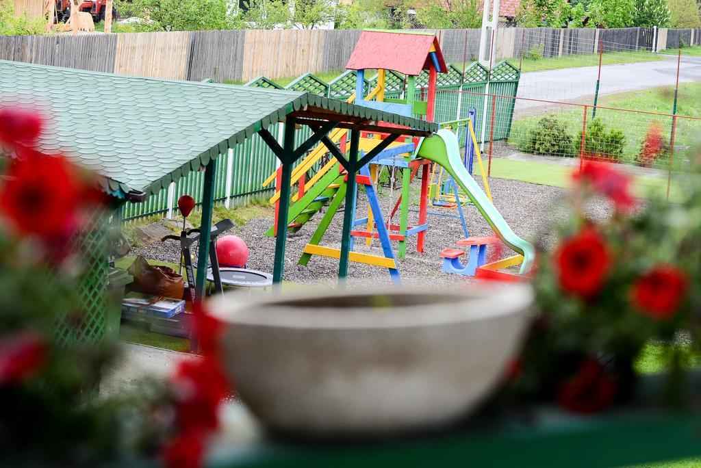 Vila Horia Bradet Săcele Esterno foto